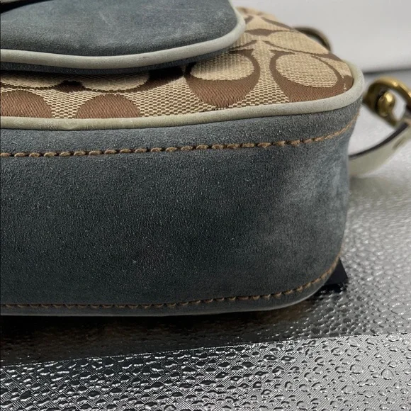 1.18.26 Coach Legacy Jacquard & Blue Suede 👀 11”x8” - Picture 6 of 16